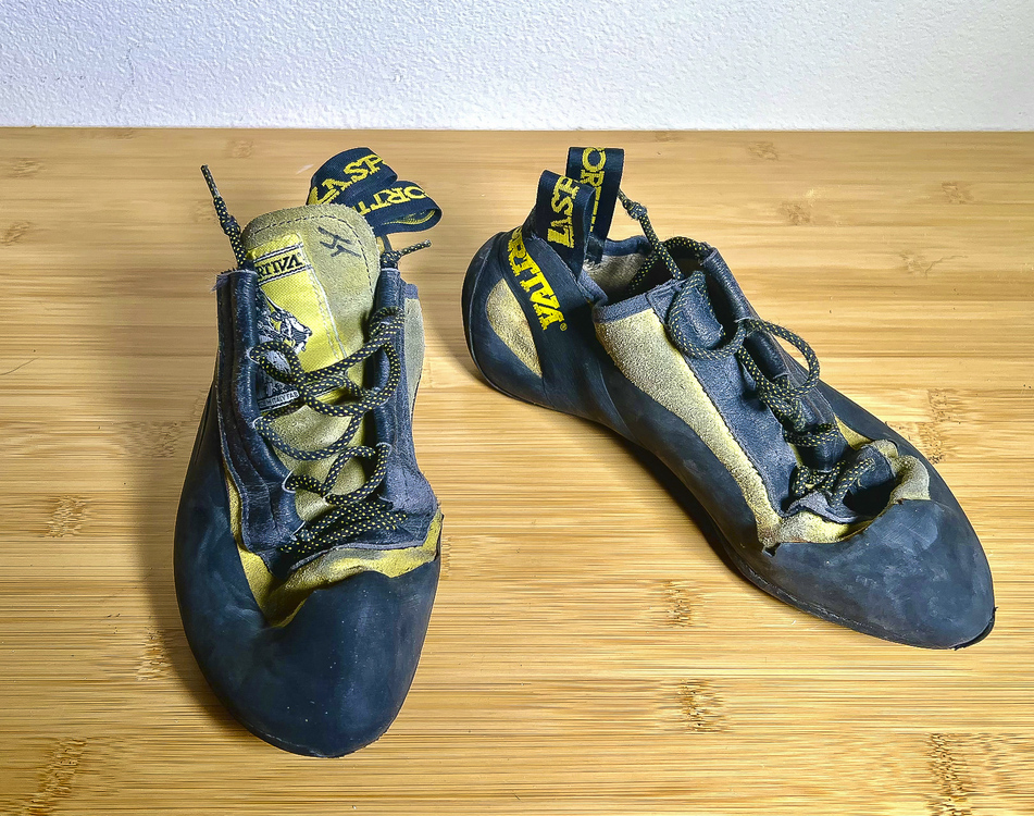 FS Charlet Moser Black Ice and Grade 8 crampons, Black Diamond Alpine