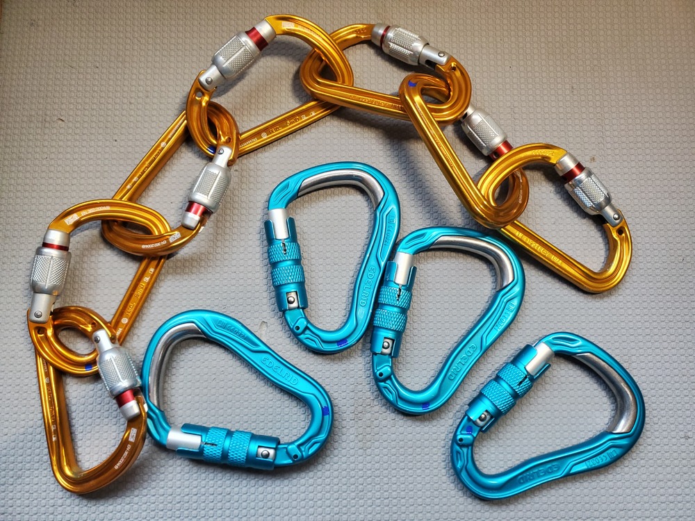 F.S. Arc'teryx, Grivel, Petzl, Reparto Corse, BCA backcountry kits