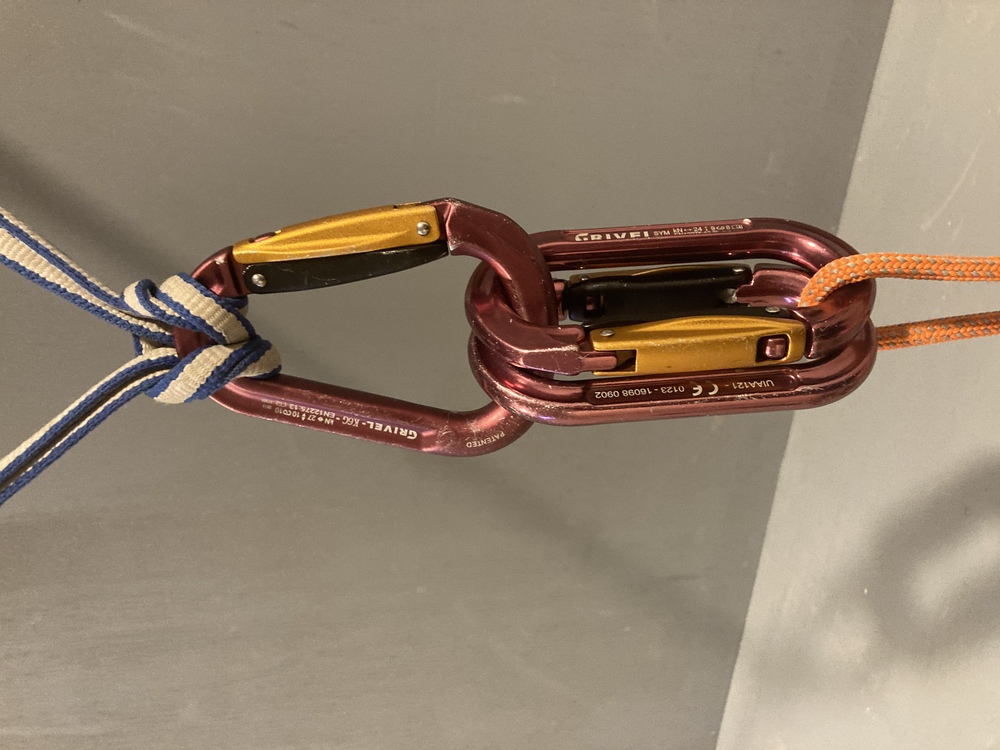 Girth Hitch Master Point for Top Roping