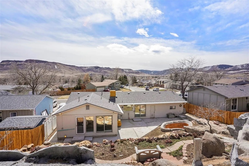 Room for Rent in GOLDEN