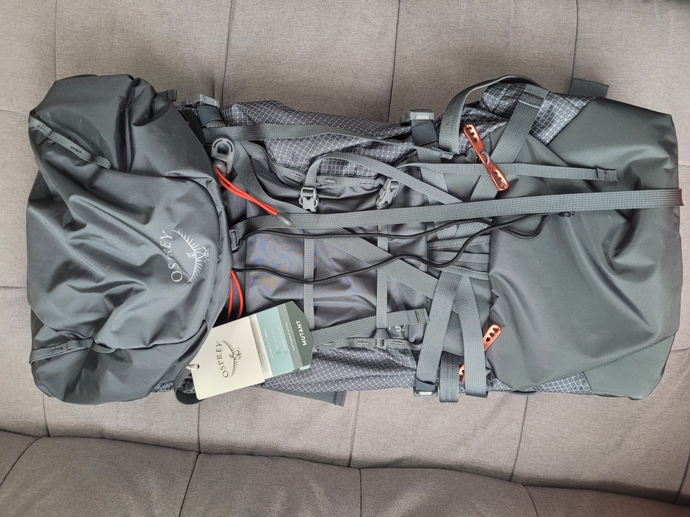 FS: Osprey Mutant 52L Alpine backpack Brand new