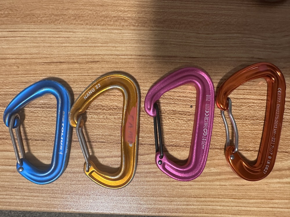 A quick, personal review of ultralight carabiners