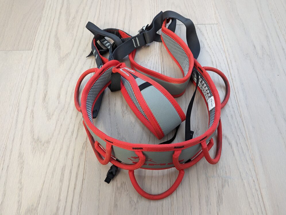 FS DMM Renegade 2, Climbing Harness, Small, one day used, 45