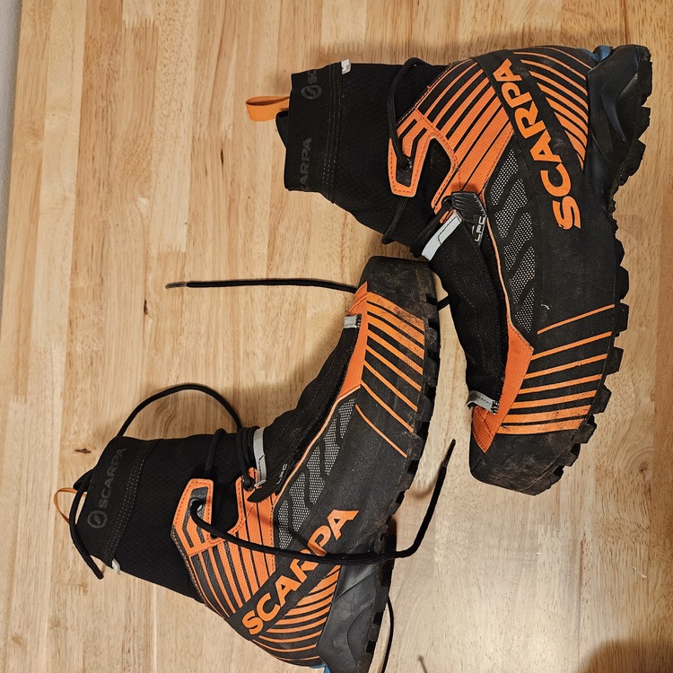 FS Scarpa Ribelle Mountain Tech OD Size 43.0 175 great condition