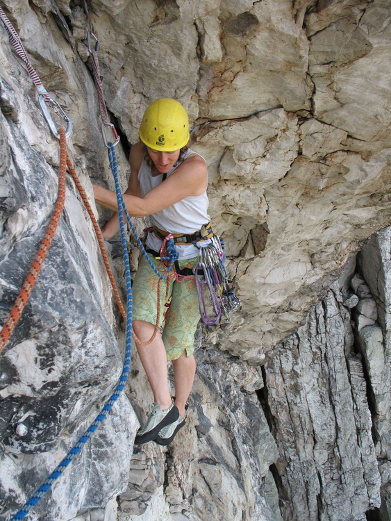 Half vs single ropes for trad