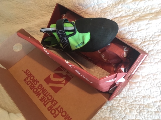 FS price drop 5.10 Team VXI NiB 12 Approach shoes 7.5 kids climbing shoes
