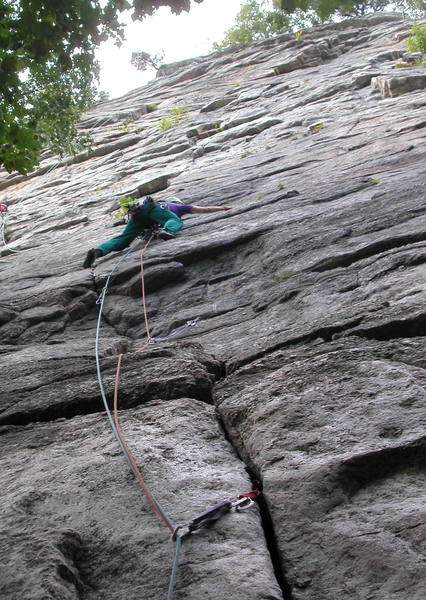 Jean Aschenbrenner starting the traverse on the first pitch of Maria.  She is just above the crux bulge on Frog's Head.