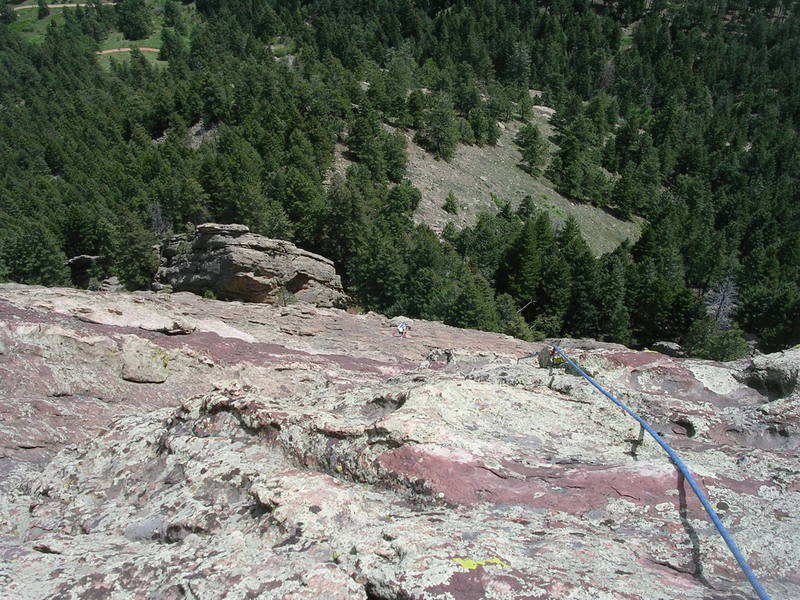 Jeff Gunter starting the indistinct rib variation on P3. Felt 5.6 or so at the L-pointing handle bit onto the rib at the yellow Alien/TCU-sized crack.