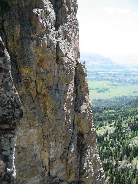 Looking across from Guide's Route to the central buttress in the vicinity of the route 'Ptarmigan Tower'.