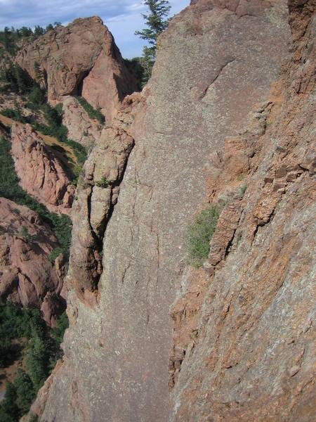 Top portion of "Crack Parallel." West side of The Pinnacle. 