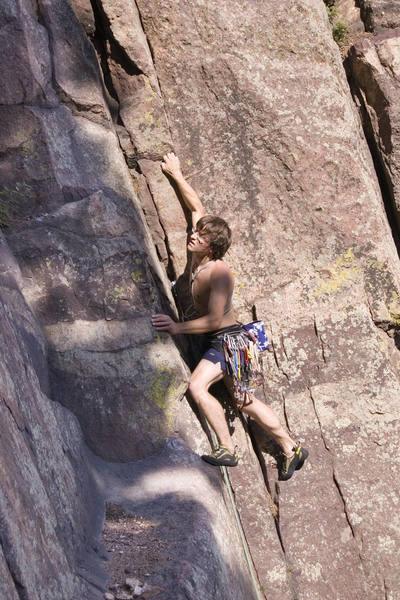 Eric Cruising the bottom easy 20 feet of the Green Spur.  Photo taken 8-13-06.