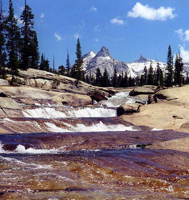 Tuolumne River.<br>
Photo by Blitzo.