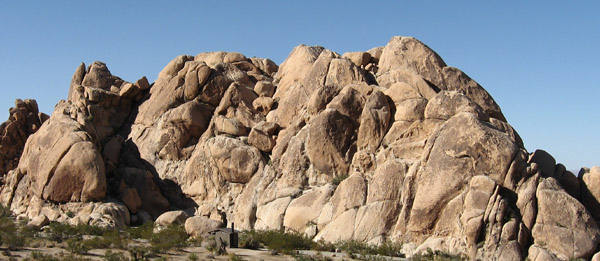 Campfire Crag-South Face.<br>
Photo by Blitzo.