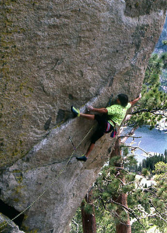 Dan Osman on the first ascent of "Metallarete".
<br>
Photo by Blitzo.