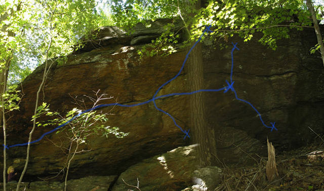 The three routes here are Aladin Traverse, Zoro and an unnamed problem on the far right.