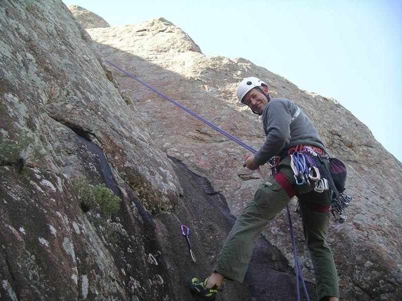 Cleaning Spinning Back Kick on rappel.