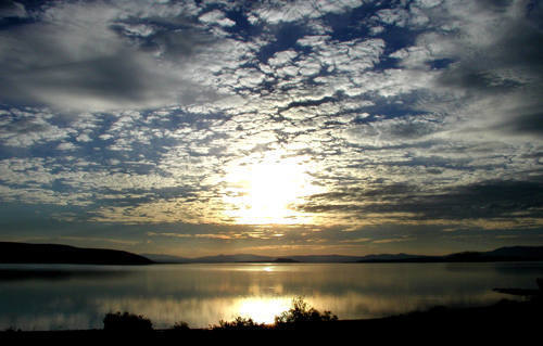 Mono Lake sunrise.<br>
Photo by Blitzo.