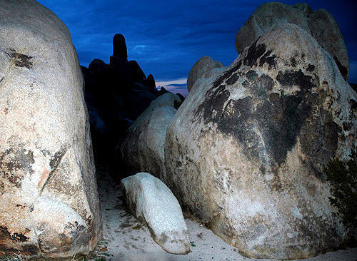 Boulders-Group Camp.<br>
Photo by Blitzo.