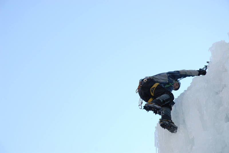 Tom topping out.  Photo by Ian Wolfe.