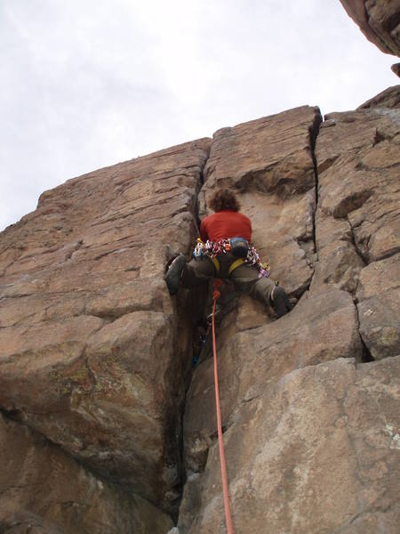 Leading Killian Dead, an easy 5.6 great for learning how to place trad gear. 