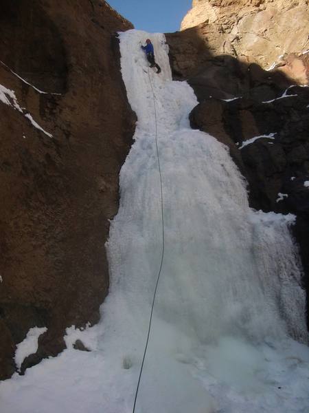 Heading up pitch 4 on Broken Hearts-photo by Stone Wells