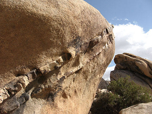 "Saturn Boulder".<br>
Photo by Blitzo.