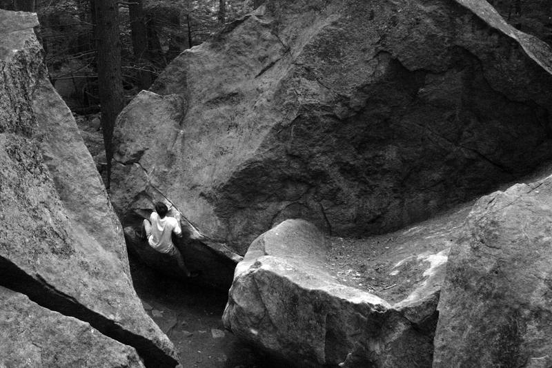 An unknown climber on Hobbit Hole V3...