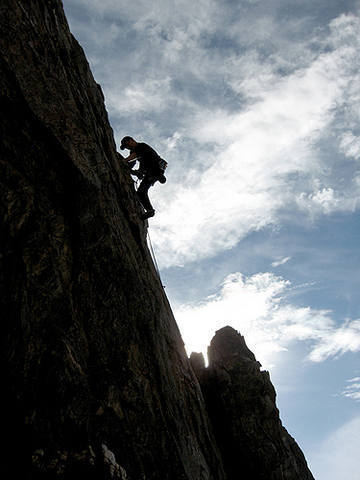 Easy climbing on Indirect Rock.<br>
Photo by Blitzo.