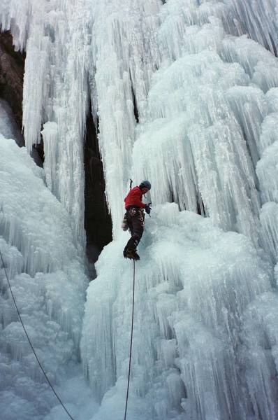 Alan on Ice in Ouray winter 2007.  Photo by Jordan.