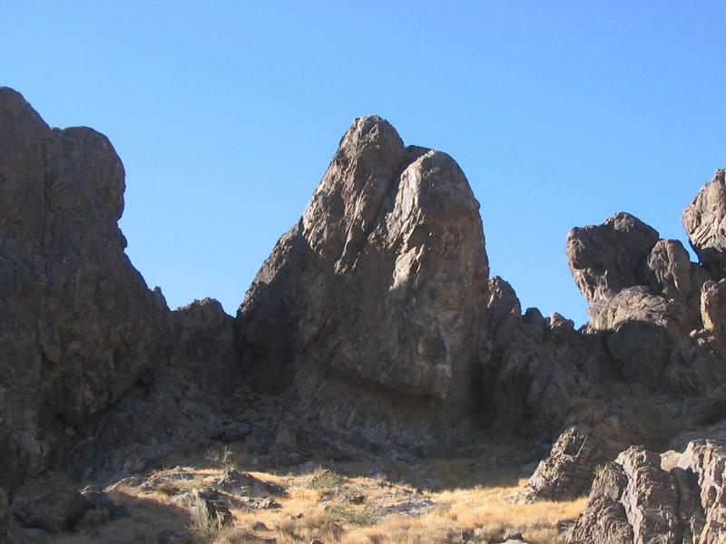 Pat and Jack Pinnacle viewed from the parking lot.