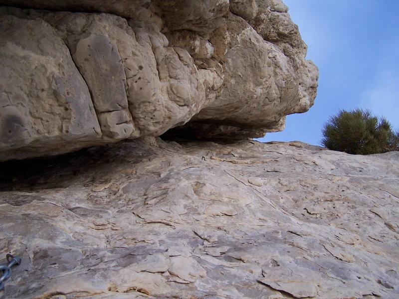 Second pitch, home to a long chimney and exfoliations galore.