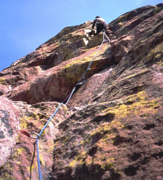 Tony Bubb leads P2 of 'Ignominity (5.9)' on Eldo's West Ridge in 2003. Photo by Joseffa Meir.