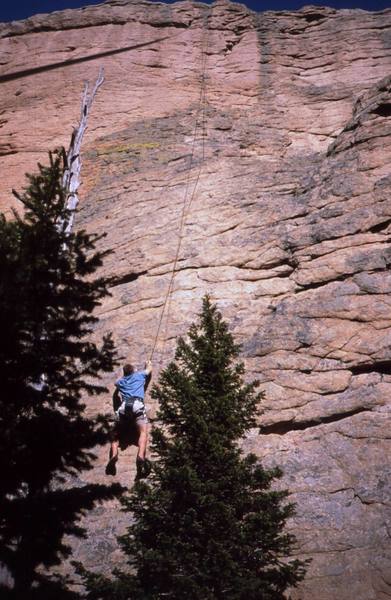 Andrew Klein follows down low on 'Dynamometer (5.11b)' on the Fin, in Jurassic Park. Photo by Tony Bubb, 2006.