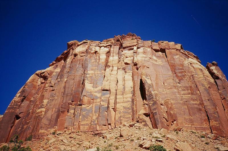 Broken Tooth wall from 3/4 of the way up the approach, Here the wall is shown in evening light. Photo by Tony Bubb, 2007.