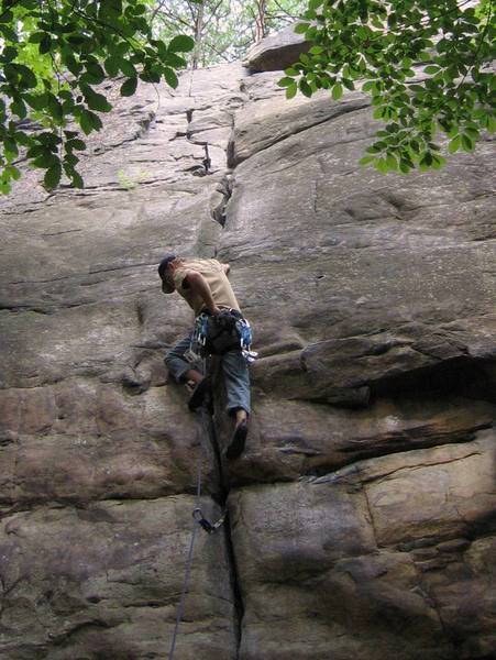 New Yosemite (5.9), a Junk Yard favorite.