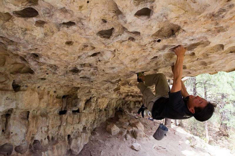 Bouldering in Priest Draw Area, Northern Arizona