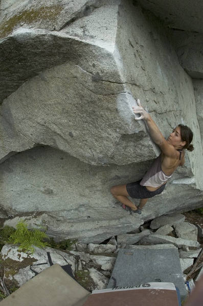 Jessica Campbell working The Rubik's Cube (V9) in the Clearcut, Gold Bar, WA. <br>
<br>
Photo by Brian Sweeney