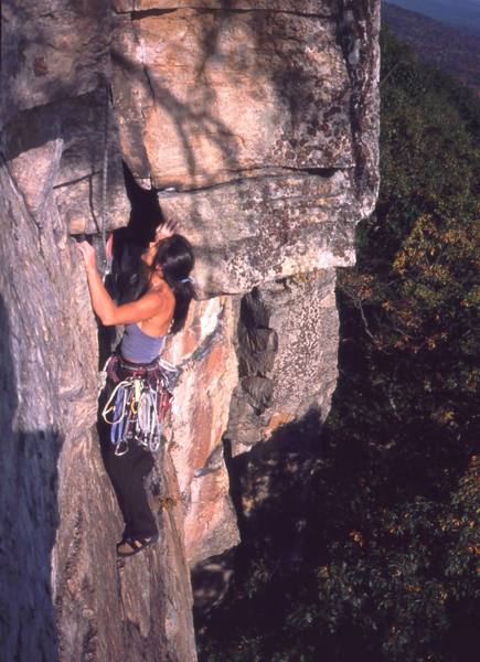 Michelle Moffat finishes up 'Matinee' (10d) at the gunks. Photo by Tony Bubb, 10/03.