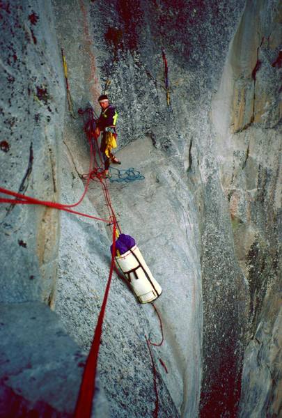 Moving haulbag to bivy ledge