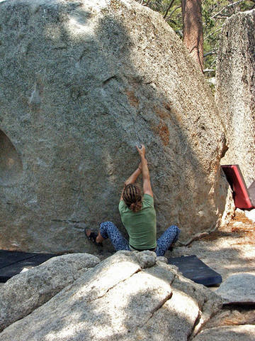 Lyra on the starting holds of this problem