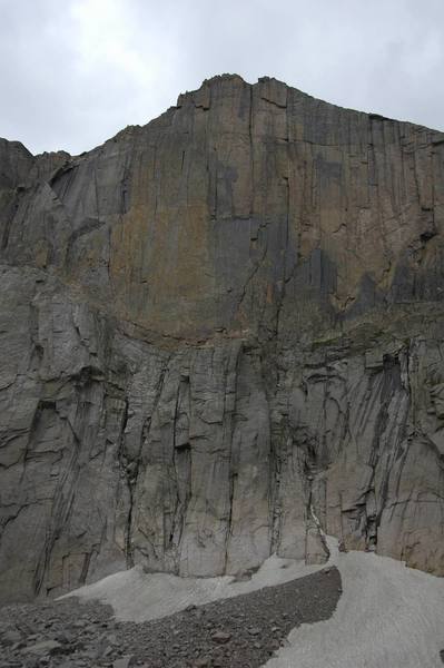 Looking straight up the N. Chimney and Diamond.  The Mills Glacier is pretty cooked by now.  Aug 15, 2007.