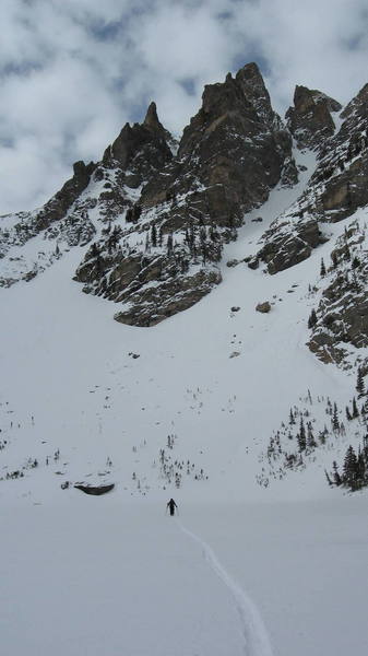 Approaching Dragon's Tail for a great day of skiing, New Year's, 2007.