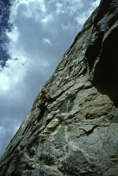 Myself, yarding on the underclings on pitch 1. Fran Bagenal pic. From 1989. 