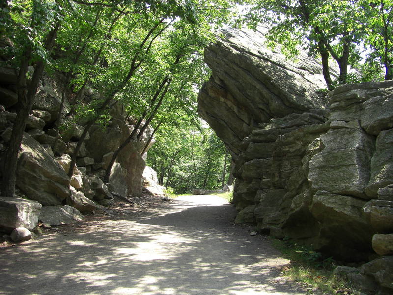 The entrance to the Traps area from the steel bridge