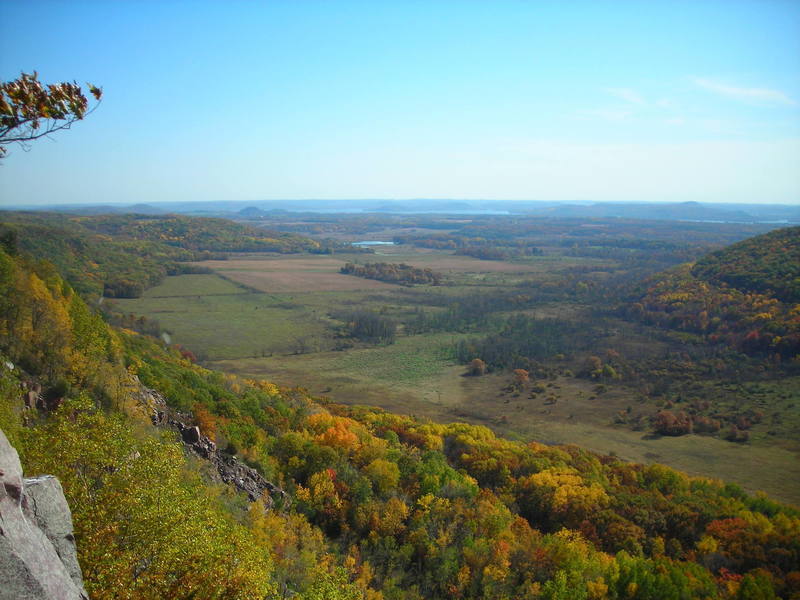 Looking over at Lake Wisconsin from the top of the quarry 10-21-07.  What a day...what a weekend....