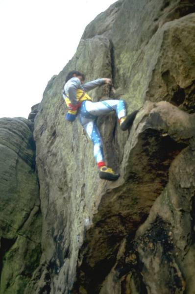 Canada Crack, 5.9 (HVS 5a).   An old pic from the 80s!