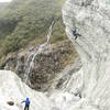 So our new kiwi friend Kevin (a very experienced ice-climber) set up a toprope and we all gave it a go.  Kevin was the only one who reached the top, but after cutting our teath on this amazing feature, Natalie and I were instantly hooked on ice-climbing.