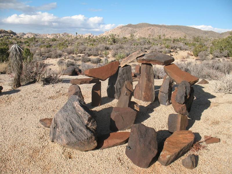 Meadowhenge, Joshua Tree