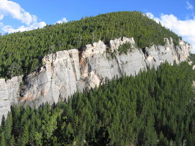 The walls across the creek from the Trailside Wall. There are no recorded routes on these.