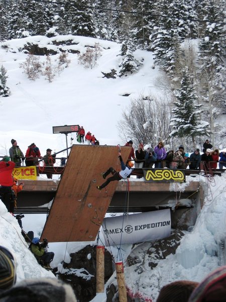 Jeff Mercier, the only competitor to make it to the top and win the 2008 Ouray Ice Comp. 